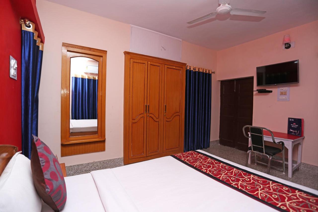 Oyo 10994 Hotel Luxury Inn Patna  Kültér fotó